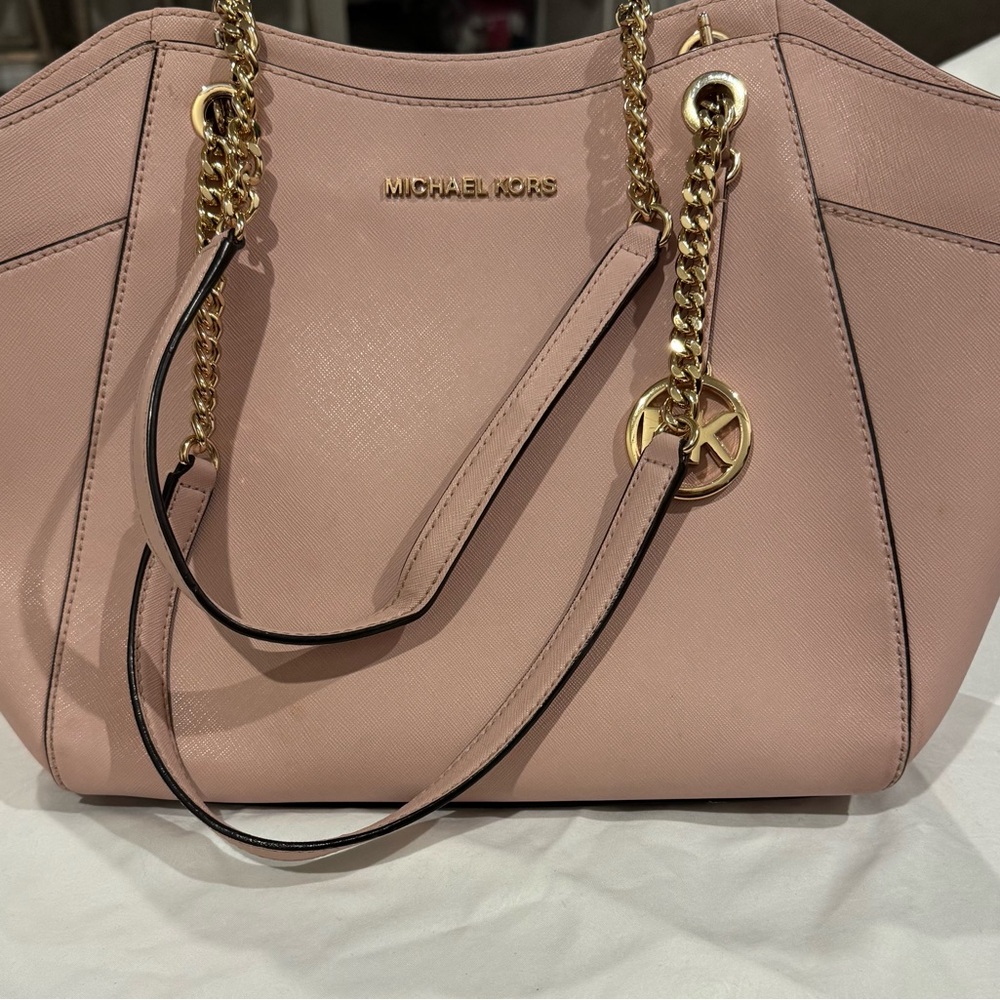 Michael Kors Pink Shoulder Bag with Gold Chains